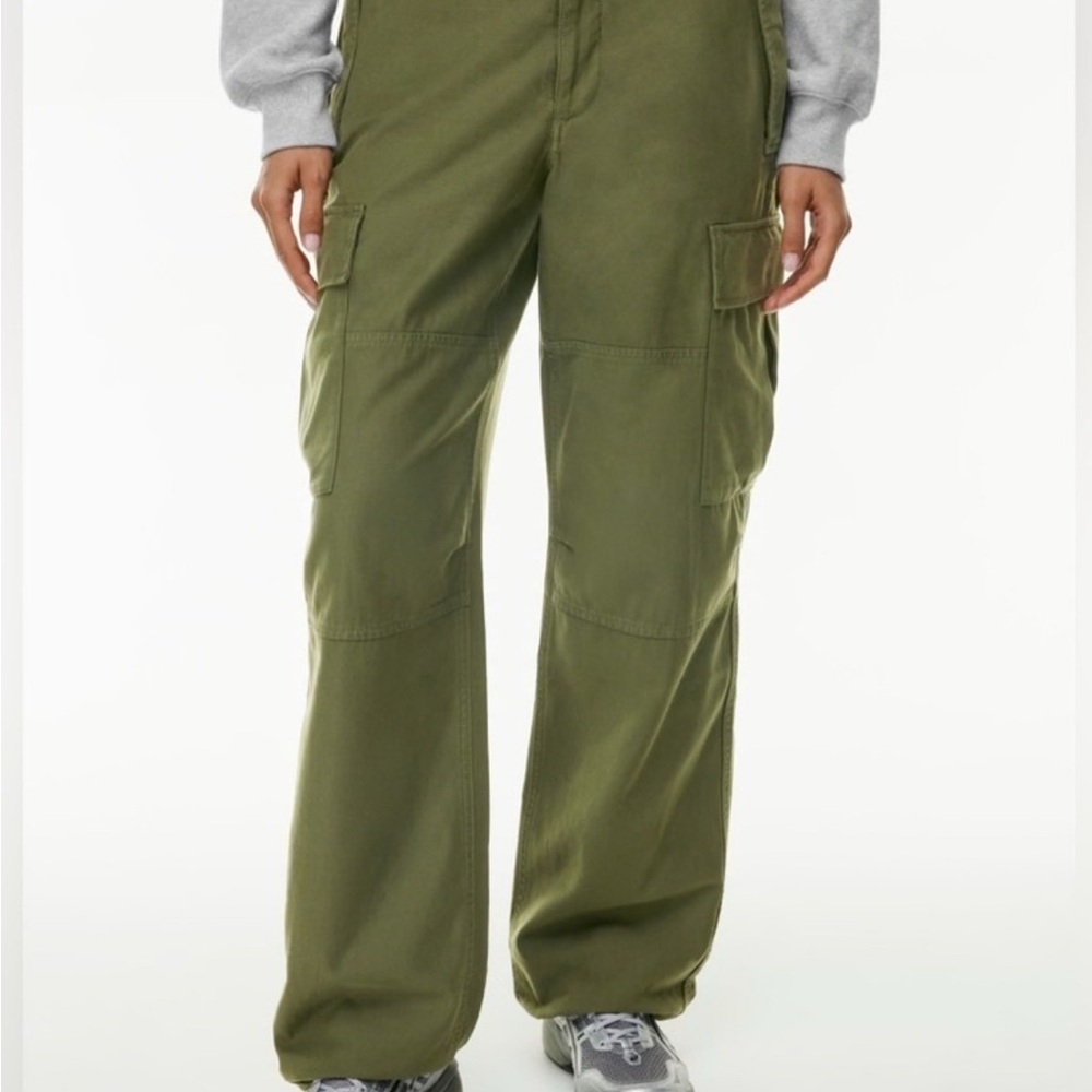 Aritzia TNA Olive Green Cargo Pants